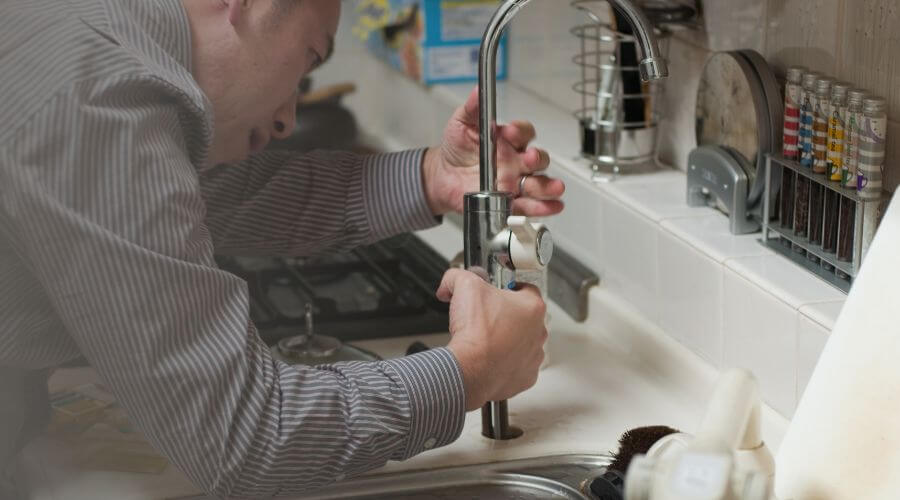 Expert burst pipe repair services in Shumway, IL